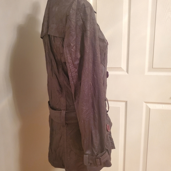 Women's Light Jacket. Brown color. Size Small - Picture 6 of 10